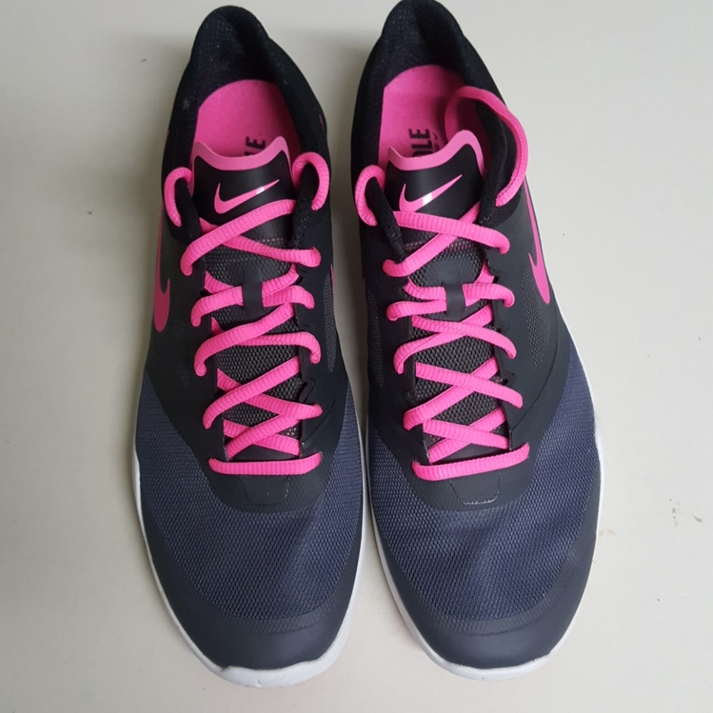 Nike 684897 Studio Trainer Sneakers Size 10